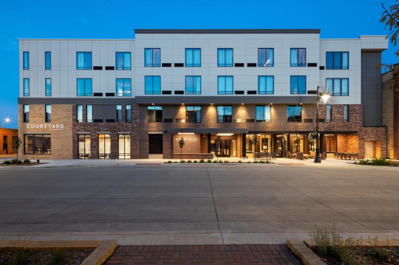 Courtyard By Marriott Owatonna Downtown Hotel Ngoại thất bức ảnh